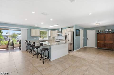 5229 Pelican Blvd, Cape Coral FL - photo 16 of 47