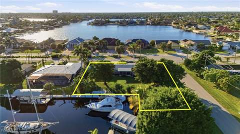 5229 Pelican Blvd, Cape Coral FL - photo 6 of 47