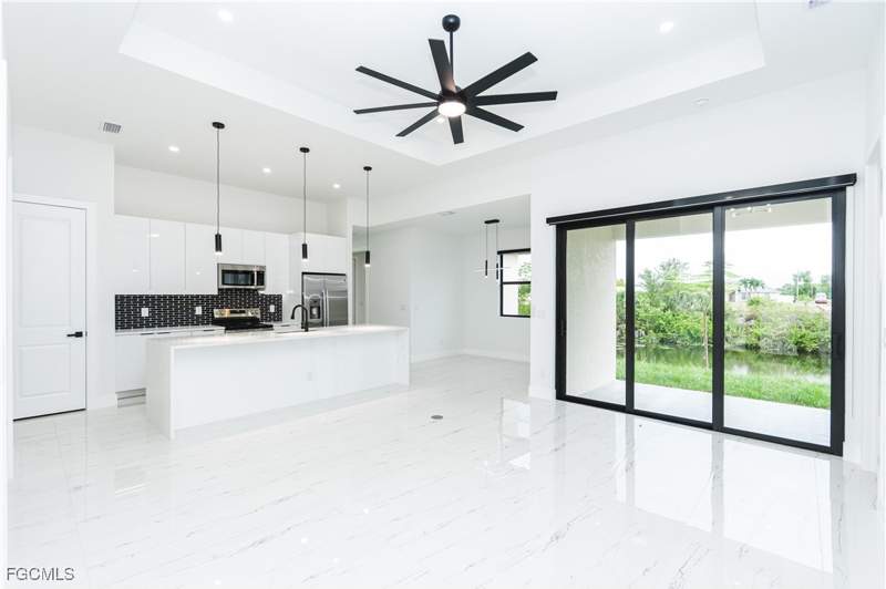 3 bedroom SingleFamilyResidence at 903 NE 23rd St, Cape Coral, Cape Coral — photo 3