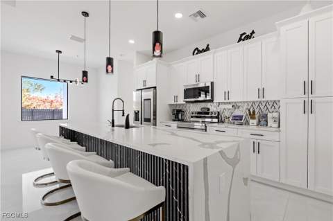 833 SW 16th Ter, Cape Coral FL - photo 9 of 45