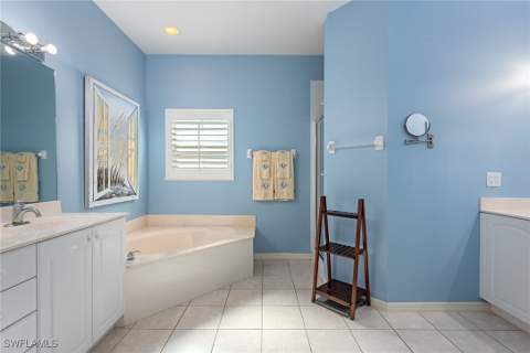 2540 Talon Ct 503, Naples FL - photo 7 of 14
