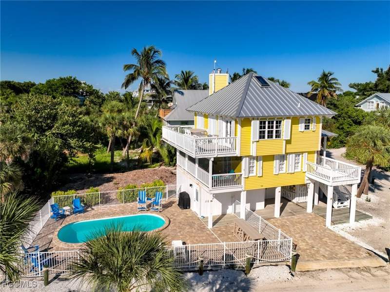 2 bedroom SingleFamilyResidence at 210 White Pelican Dr, North Captiva Sands, Upper Captiva — photo 2