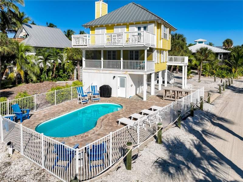 2 bedroom SingleFamilyResidence at 210 White Pelican Dr, North Captiva Sands, Upper Captiva — photo 3