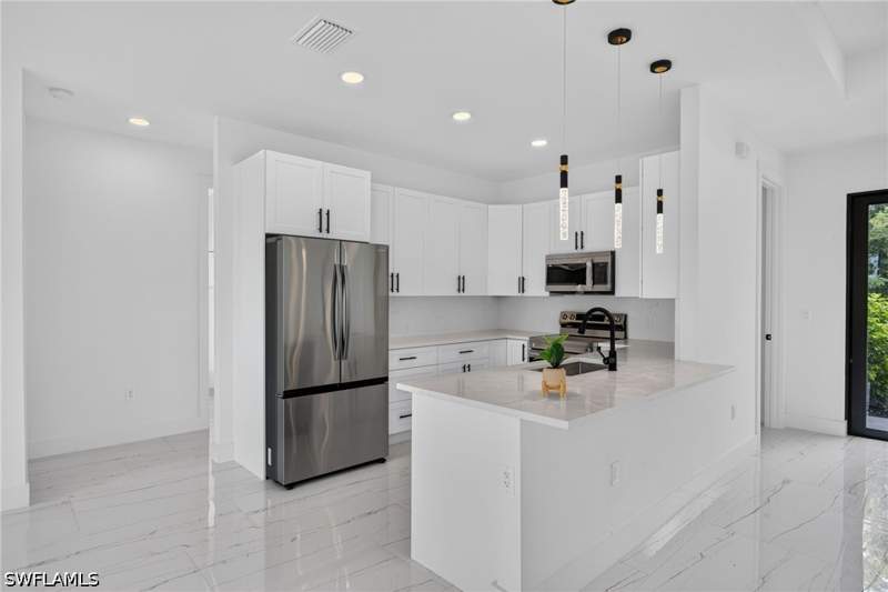3 bedroom SingleFamilyResidence at 3434 27th Ave NE, Golden Gate Estates, Naples — photo 5