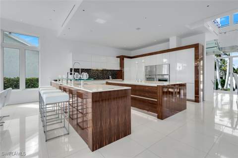 260 Channel Dr, Naples FL - photo 8 of 48