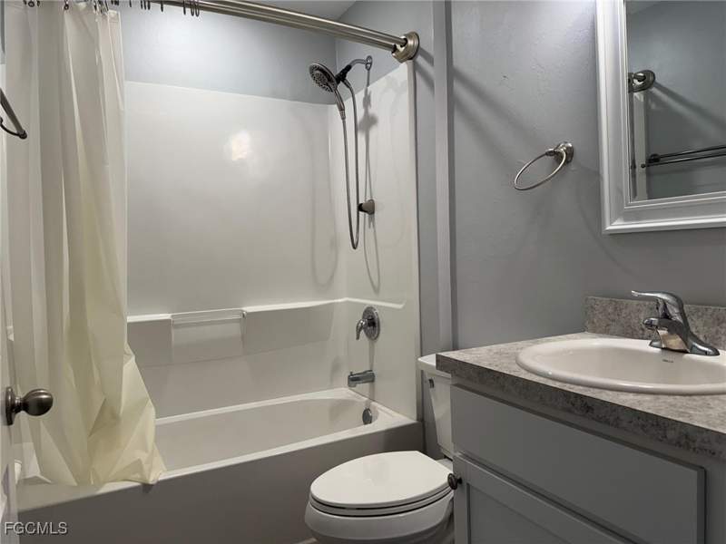 3 bedroom SingleFamilyResidence at 202 NW 27th Ave, Cape Coral, Cape Coral — photo 5