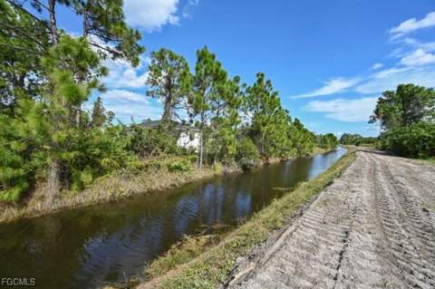 723 Newell St E, Lehigh Acres FL - photo 21 of 22