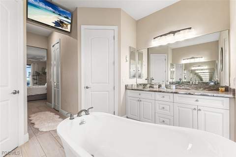 302 NW 32nd Pl, Cape Coral FL - photo 23 of 45