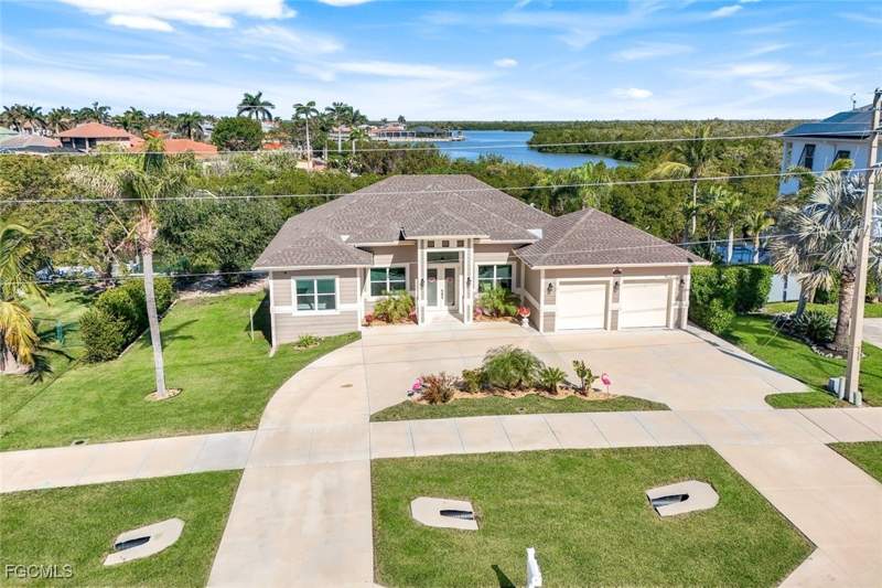 3 bedroom SingleFamilyResidence at 1978 San Marco Rd, Marco Beach, Marco Island — photo 3