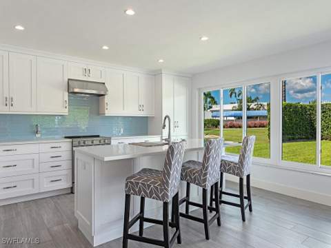 595 Wedge Dr, Naples FL - photo 10 of 17
