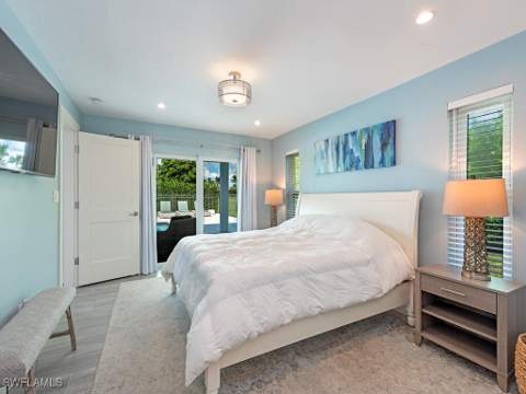 595 Wedge Dr, Naples FL - photo 12 of 17