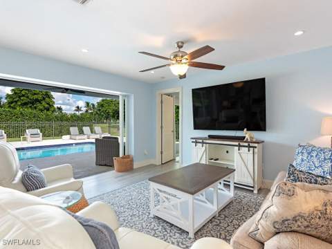595 Wedge Dr, Naples FL - photo 6 of 17