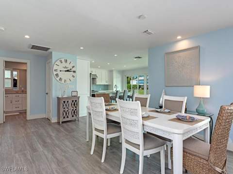 595 Wedge Dr, Naples FL - photo 9 of 17