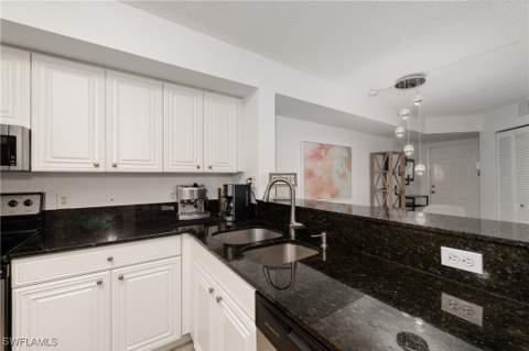 8290 Ibis Club Ln 902, Naples FL - photo 10 of 38