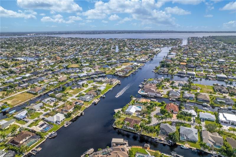 3 bedroom SingleFamilyResidence at 111 SW 49th Ter, Cape Coral, Cape Coral — photo 3
