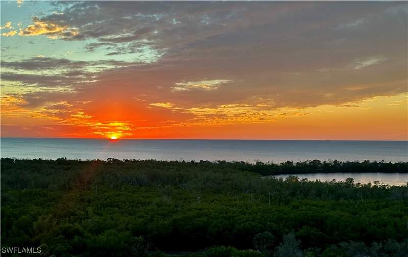 2 bedroom Condominium at 6585 Nicholas Blvd 1102, St Kitts, Naples — photo 2