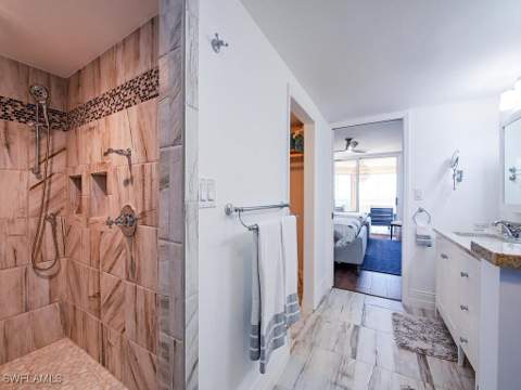 6585 Nicholas Blvd 1102, Naples FL - photo 9 of 30