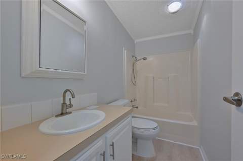 276 Grosbeak Ln 276, Naples FL - photo 11 of 13