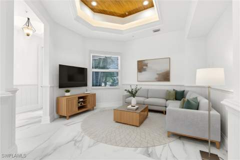 699 Fairway Ter, Naples FL - photo 10 of 46