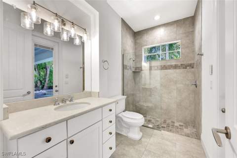 699 Fairway Ter, Naples FL - photo 16 of 46