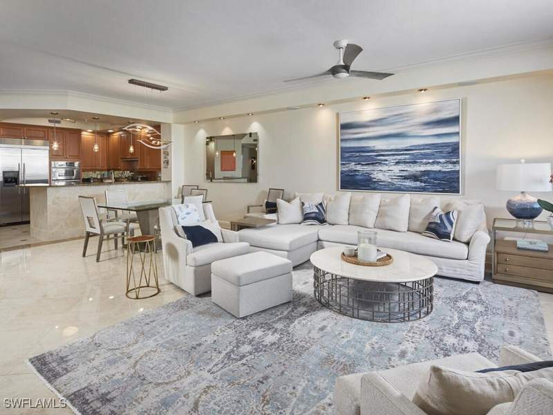 3 bedroom Condominium at 23850 Via Italia Cir 504, Florencia, Estero — photo 2