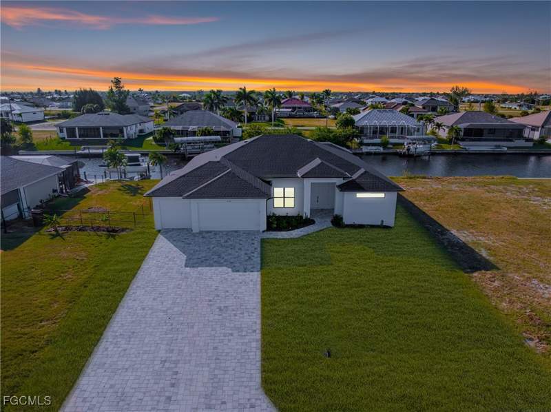 3 bedroom SingleFamilyResidence at 1438 NW 38th Pl, Cape Coral, Cape Coral — photo 3
