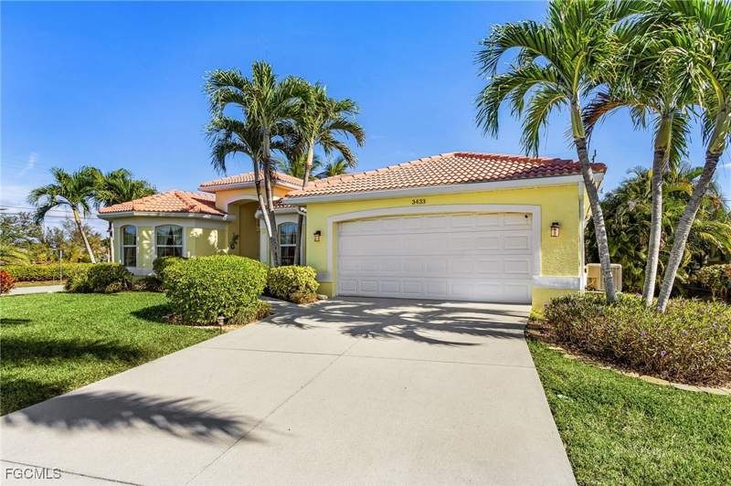 3 bedroom SingleFamilyResidence at 3433 SW 7th Ln, Cape Coral, Cape Coral — photo 3