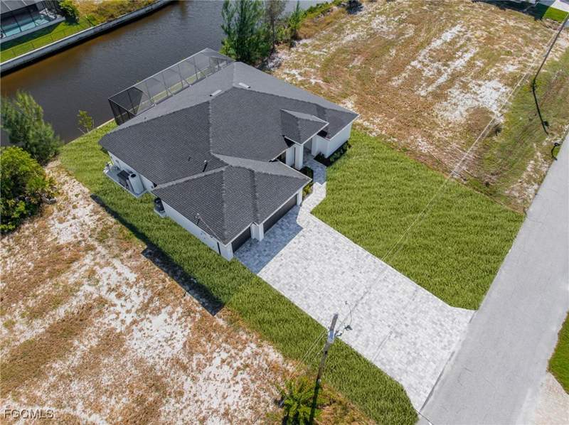 3 bedroom SingleFamilyResidence at 2005 NW 32nd Ct, Cape Coral, Cape Coral — photo 4