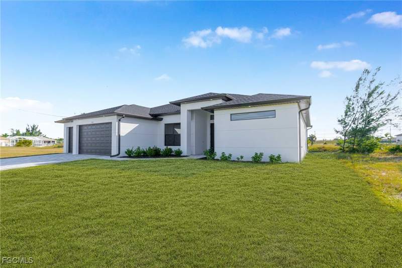 3 bedroom SingleFamilyResidence at 2005 NW 32nd Ct, Cape Coral, Cape Coral — photo 5
