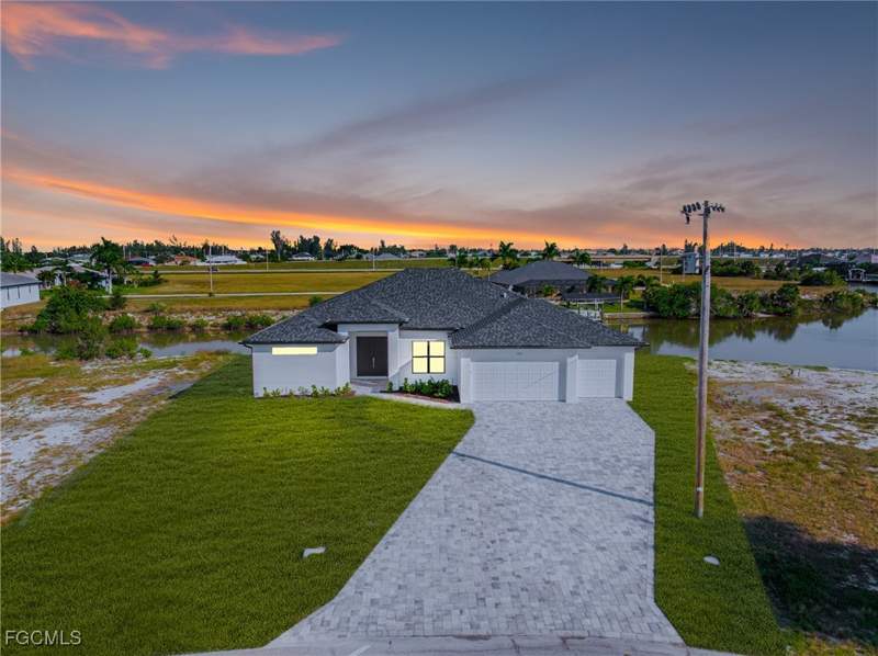 3 bedroom SingleFamilyResidence at 1003 NW 33rd Ave, Cape Coral, Cape Coral — photo 2