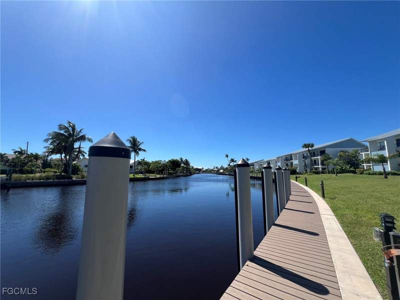 2 bedroom Condominium at 1250 Tennisplace Ct A33, Tennisplace, Sanibel — photo 3