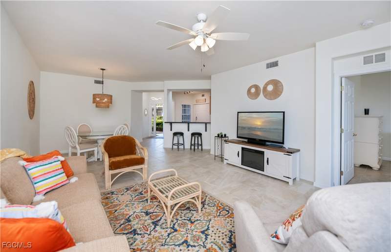2 bedroom Condominium at 10109 Colonial Country Club Blvd 2404, Garden Lakes, Fort Myers — photo 2