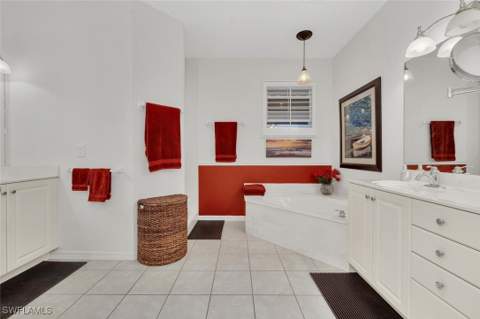 2165 Hawksridge Dr 1302, Naples FL - photo 16 of 24