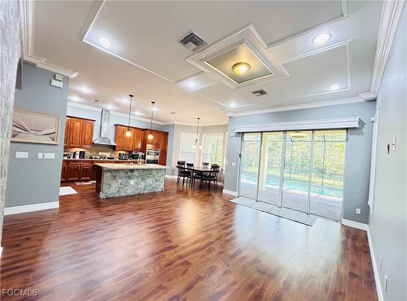 6 bedroom SingleFamilyResidence at 11079 Sparkleberry Dr S, Botanica Lakes, Fort Myers — photo 4