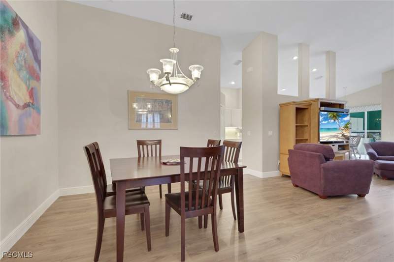 3 bedroom SingleFamilyResidence at 9519 Mariners Cove Ln S, Mariners Cove Village, Fort Myers — photo 5
