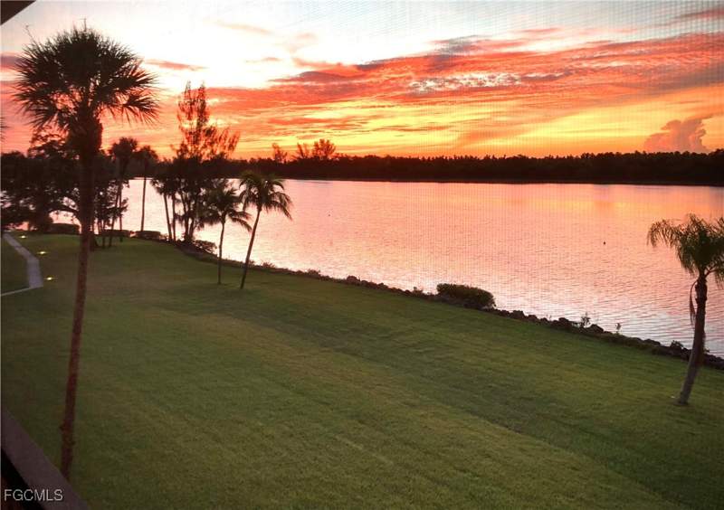 2 bedroom Condominium at 16000 Bay Pointe Blvd 306, Bay Pointe Yacht & Racquet Club, North Fort Myers — photo 2