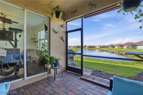 2009 Tamarron Ln, Naples FL - photo 13 of 34
