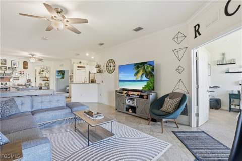 2009 Tamarron Ln, Naples FL - photo 16 of 34