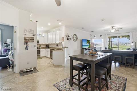 2009 Tamarron Ln, Naples FL - photo 7 of 34