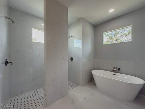 6137 Higgins Ave, Fort Myers FL - photo 16 of 32