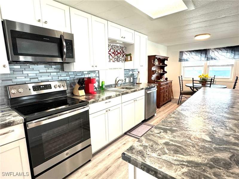 2 bedroom ManufacturedHome at 4693 Leilani Ln, Spring Creek Village, Bonita Springs — photo 3