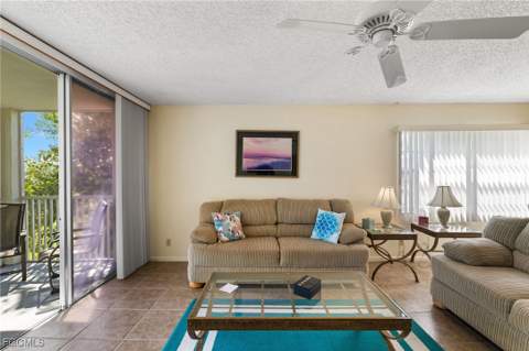 1087 Forest Lakes Dr 1-309, Naples FL - photo 12 of 45