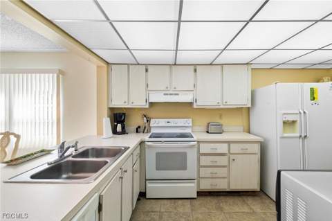 1087 Forest Lakes Dr 1-309, Naples FL - photo 16 of 45