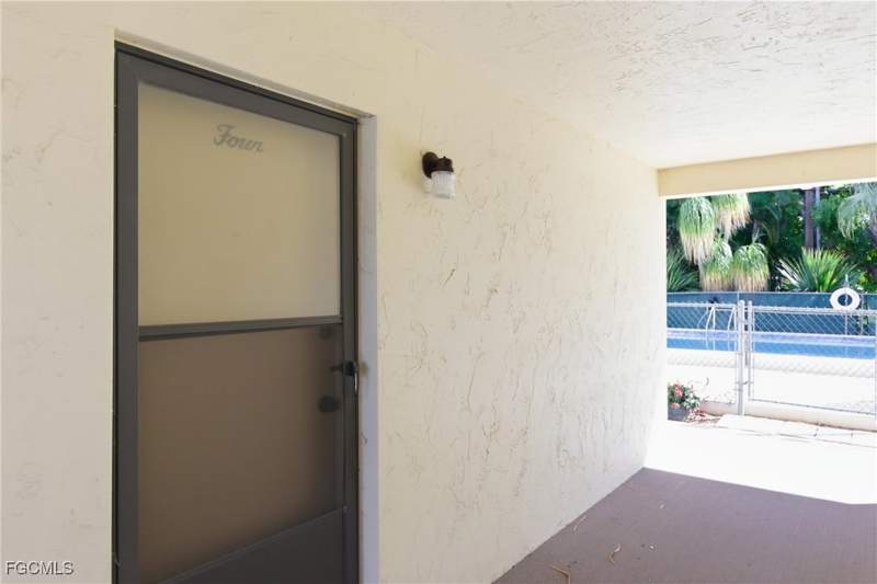 2 bedroom Condominium at 4931 Vincennes Ct 4, Kent II Condo, Cape Coral — photo 4