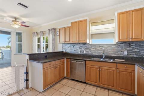 1624 Emerald Cove Dr, Cape Coral FL - photo 11 of 46