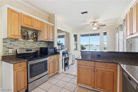 1624 Emerald Cove Dr, Cape Coral FL - photo 12 of 46