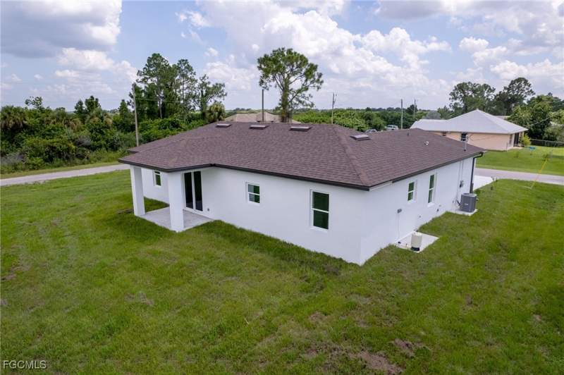 3 bedroom SingleFamilyResidence at 1251 Bari St E, Lehigh Acres, Lehigh Acres — photo 5
