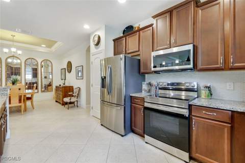 10436 Peso Del Rio Dr, Fort Myers FL - photo 9 of 31
