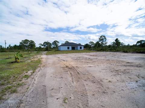 1515 Cortez Ave, Lehigh Acres FL - photo 13 of 14