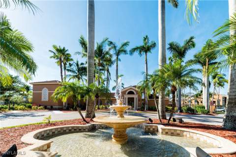 1230 Wildwood Lakes Blvd 105, Naples FL - photo 14 of 21